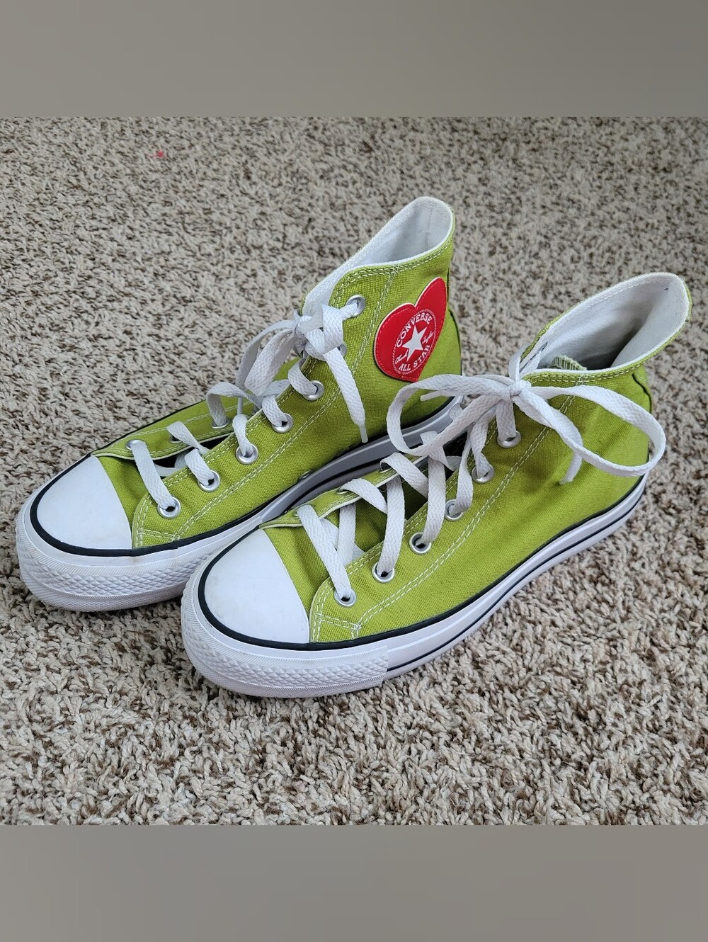 Chuck Taylor Converse Shoes Sneakers Green Chartreuse Moss Red Heart M 6 / W 8